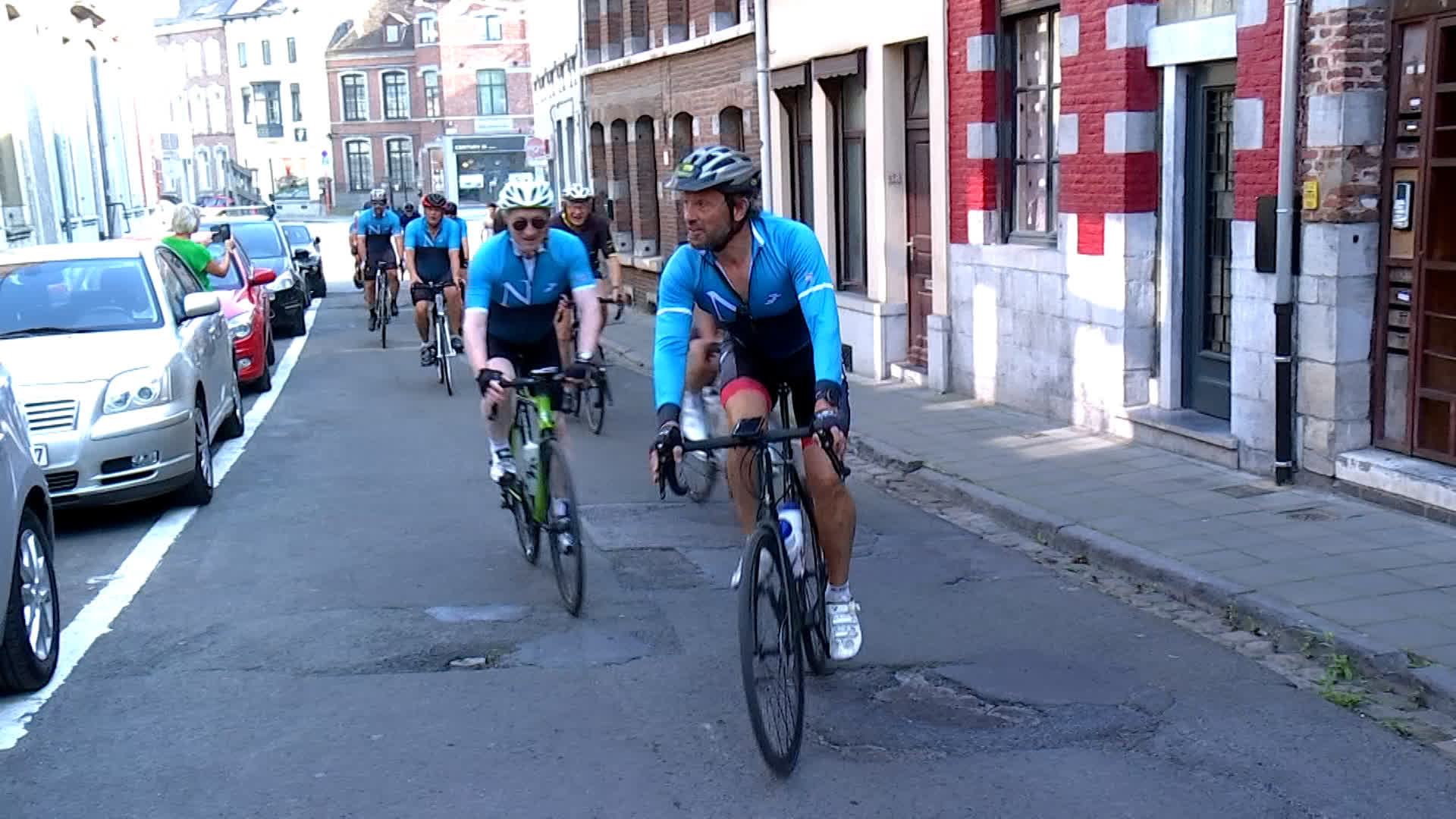 Une trentaine de notaires viennent à Mons à vélo pour le Congrès national des notaires